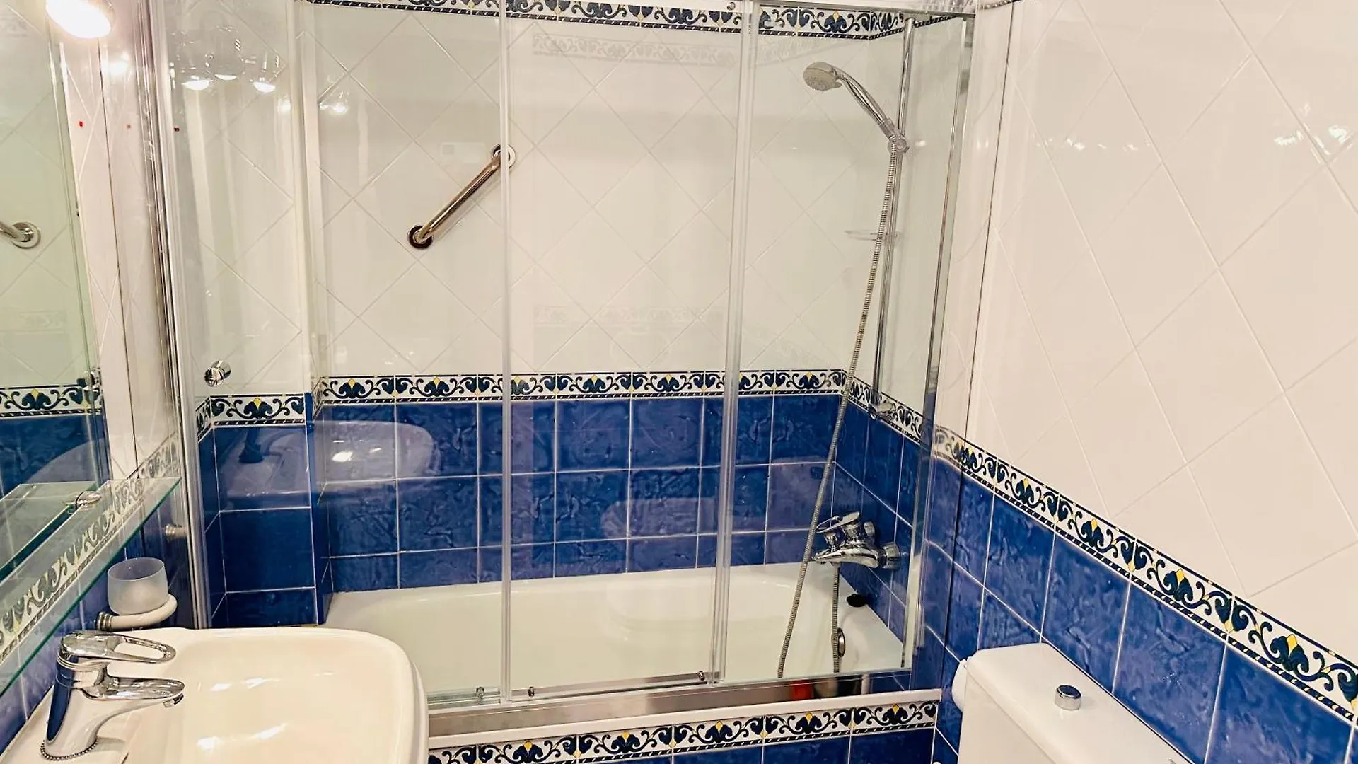 Playa Del Cura - Beachside Retreat דירה